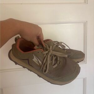 Altra Lone Peak 5 Athletic Shoes Khaki Size 7